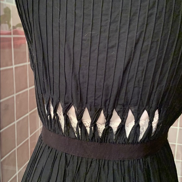 Ellie Tahari lingerie inspired dress - Picture 4 of 11